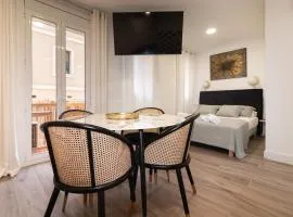 Charming Seaside Apartment in Barceloneta, Renovated with Stunning Sea Views