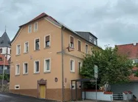 1 bedroom with private bathroom & Kitchenette