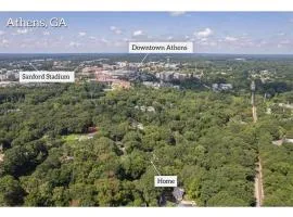Downtown Bungalow Less than 1.5 Miles to UGA