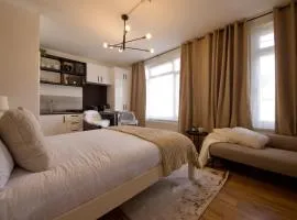 NEST SUITE Studio Flat in North London
