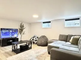 Ste-Foy Urban - 4 Bedrooms - Hot Tub Patio & Air Conditioning