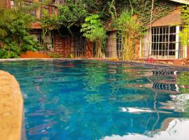 The Roaming Hearth, hotel in Munyu