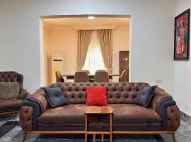 KB's Residence - Three Bedroom Near Wuse II