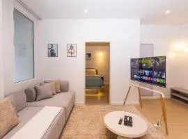 2 Bedrooms for 4 Guests with Kitchen at Heart of Sathorn