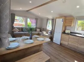New - 3 bedroom Caravan, 140 Pasture Lane