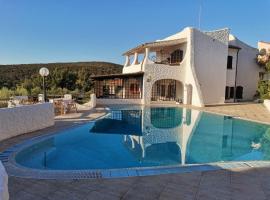 Sant'Antioco island Sea View an Exclusive Villa by the Sea with extra Privacy & Care, hotel em Maladroxia