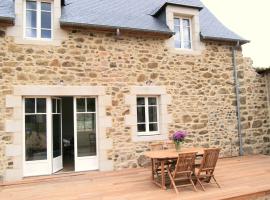 Le bois salé - Maison de charme dans le parc du Domaine du Cloitre, Hotel in Pléneuf-Val-André