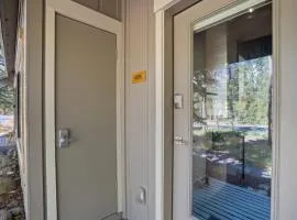 Soda Springs Ski Retreat - Heated Pool & Hot Tub