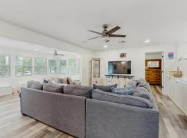 Shelling In Paradise, ξενοδοχείο σε James Cipriani Heliport