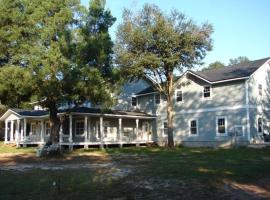Green Cove Upstairs In Law Suite Country Setting, ξενοδοχείο σε Green Cove Springs