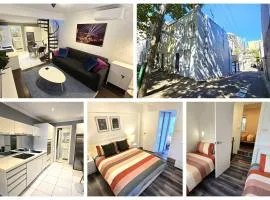 Sleek Darlinghurst 2 bed house in ideal location