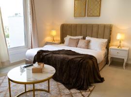 Penta Square Signature Apartments DHA Phase 5 Lahore, hotel berdekatan Lapangan Terbang Antarabangsa Allama Iqbal - LHE, Lahore