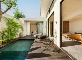 Villa Sunset Serenity 2BR Sunset View & Beach Walk