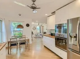 Mid Century Cozy & Quiet Home-Walk to the Square