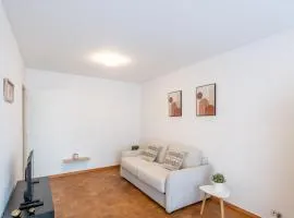 M080 Marquer Joli studio avec balcon