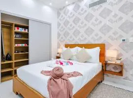 Upscale Condo, Spectacular Views