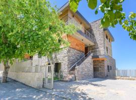 Lumber's 3-Bedroom House with Garden in Bakish, Cottage in Qanāt Bakīsh