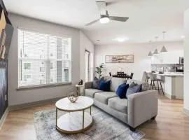 Upscale Living 5 Min From Downtown