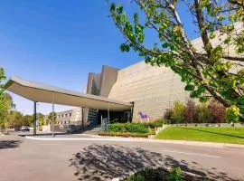 Mantra Melbourne Melton