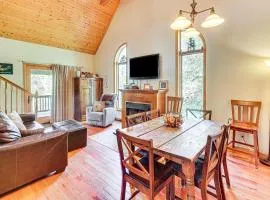 3 Mi to Snowshoe Resort Cabin with Hot Tub