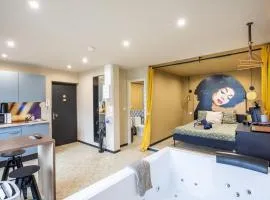 Deluxe Studio Jazzy, Jacuzzi, MULHOUSE CENTRE