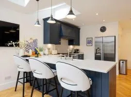 Veeve - A Teddington Home