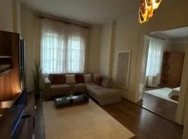Damjanich Deluxe Apartman