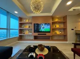 Centaurus Mall 2BR Xbox Pool, Gym & City View