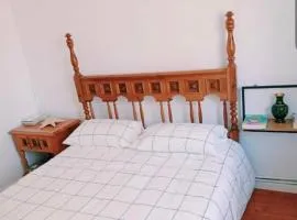 Habitación pensión Tolima - baño compartido