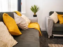 Bright 3-Bedroom Home Near Coventry Station, Sleeps 7