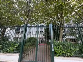 Spacious T3 appart nearby la defense & Arena