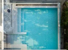 Shama Yen-Akat Bangkok