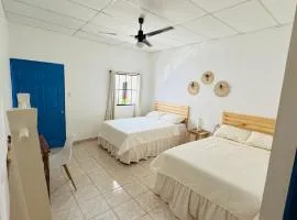 Habitación junto a la Catedral de Santa Ana - La Casa de Moris