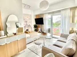 Nephele Suite 2600 Cozy Baguio Staycation Glass Balcony View Condo