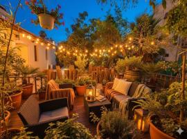 בית מקסים בלב העיר, hotel com piscina em Tel Aviv