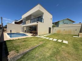 Linda casa a 150mts da Praia, hotel v destinaci Camaçari