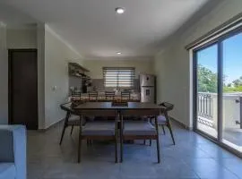 Santa Cruz Suite #13