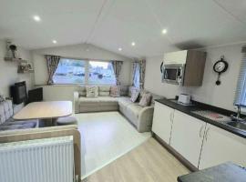 Butlins Minehead - Holiday Accommodation 22343, hotel in Minehead