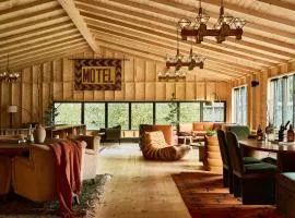 Bluebird Cady Hill Lodge