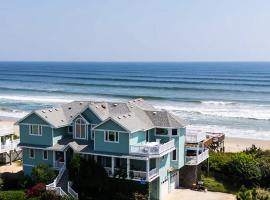 Oceanfront Gem w Pool and Spas GameRm Dune Walkover、カローラのスパホテル