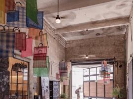 Escentrike Hostal, acomoda&ccedil;&atilde;o em M&eacute;rida