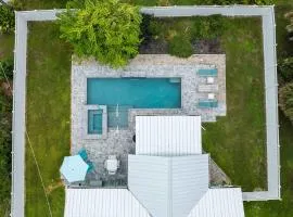 Tranquil & Spacious Heated Pool Hot Tub Parking