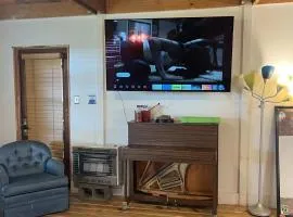 Downtown Lafayette Gem-Stylish 1BR Apartment