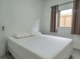 Casa aprox 3 min Madrecor, 6 min Parque Sabia, 9 min UFU