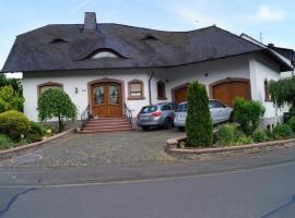 Pension Birgit Pazen, guest house in Zeltingen-Rachtig