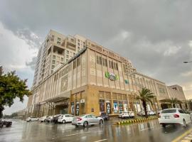 Executive Apartments at Goldcrest Mall DHA phase 4 by Nirvana Nests, wellness hotel v destinaci Lahore