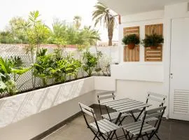 Apartamento con terraza privada, piscina y capacidad para 4 personas