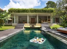 Villa Reina by SooBali - Spacious & Modern near Canggu with Butler-Cook, Private Pool and Tropical Gardens