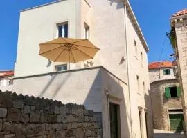 Apartments by the sea Postira, Brac - 24897