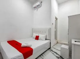 RedDoorz at Barra Homestay near RSUD Batang